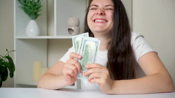 Beautiful Woman Years Old Counts Bills Hundred Dollars Rejoices — Vídeo de stock