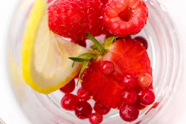 Summer Refreshing Cocktail Strawberries Berries Lemon Ice Top View — Stockfoto