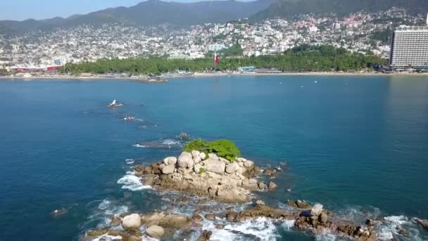 Viaggiare nella baia di Acapulco verso il parco papagayo — Video Stock