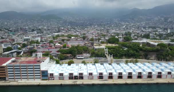 Reiseseite des Seeterminals vom Meer und dem Hafen von Acapulco — Stockvideo