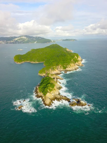 Drone vista vertical del lado sur de la isla de La Roqueta — Foto de Stock