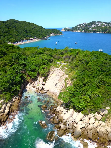 Vista aérea vertical de la playa del amor en la isla de Roqueta — Foto de Stock