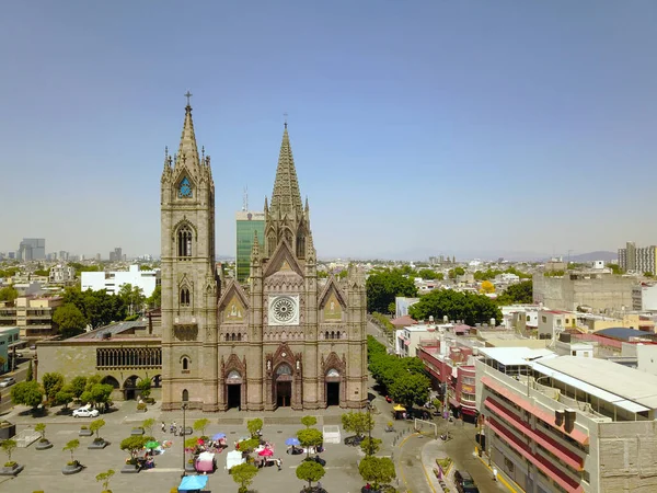 瓜达拉哈拉市中心赎罪寺的空中景观 — 图库照片