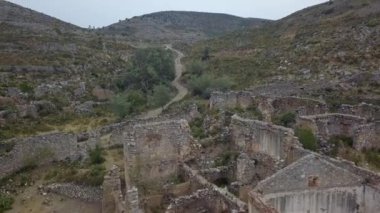 Real del Catorce, Meksika 'da hayalet şehir üzerinde uçan video.