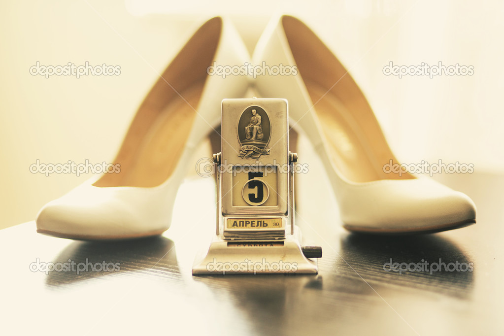 Wedding heels and date