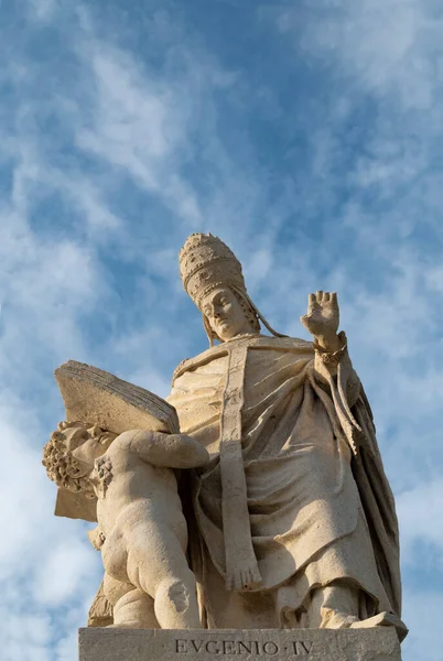 Prato Della Valle Detalle Estatua Del Papa Eugenio Plaza Más —  Fotos de Stock