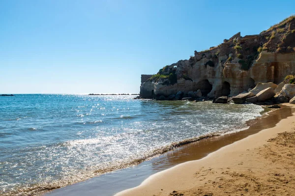 Panorama Jeskyní Císaře Nerona Pláži Anzio Tyrhénským Mořem Paprsky Slunce — Stock fotografie