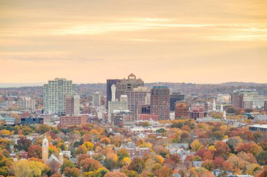 East Rock Park 'ın tepesinden New Haven' a düşüş 