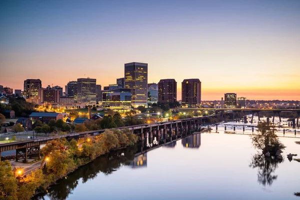 Centrum Richmond Virginia Skyline James River Zmierzchu — Zdjęcie stockowe