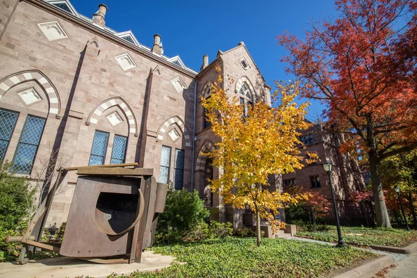 Здания Йельского Университета Осенью Голубым Небом Нью Хейвене Штат Коннектикут — стоковое фото