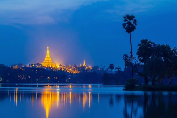 Shwedagon Pagode Bij Zonsondergang Golden Pagoda Yangon Myanmar — Stockfoto