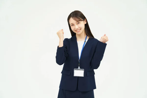 Aziatische Vrouw Een Pak Juichen Met Een Vuist Vasthouden Pose — Stockfoto