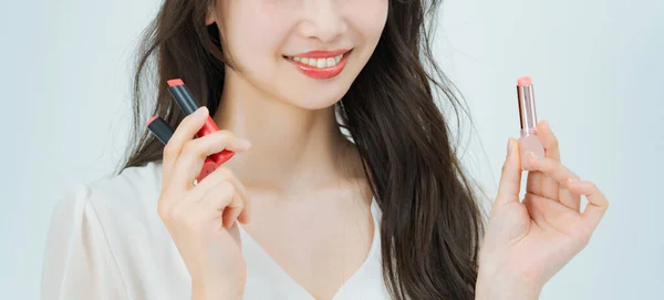 Jeune Femme Avec Maquillage Rouge Lèvres Fond Blanc — Photo