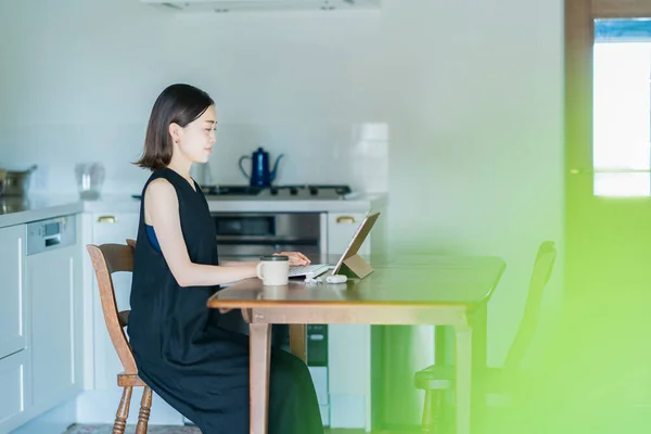 Relaxed Woman Working Room —  Fotos de Stock