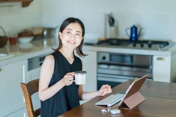 Relaxed Woman Working Room —  Fotos de Stock