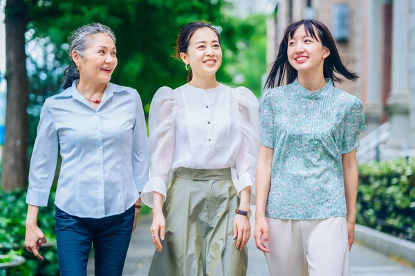 Asian Three Women Different Generations — Stok fotoğraf