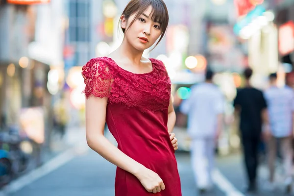 Portrait Young Woman Downtown — Foto de Stock