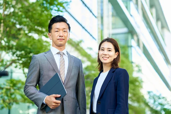 Business Man Woman Suits Standing Outdoors — 스톡 사진