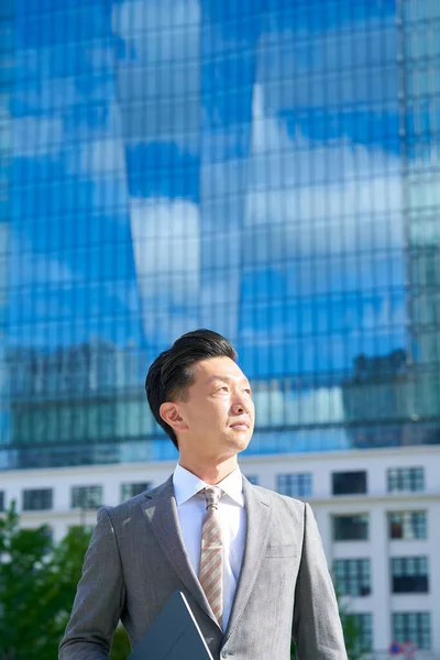 Middle Businessman Standing Office District Fine Day — Foto Stock