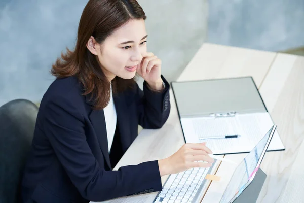 Business Woman Doing Desk Work Smile Office — Stockfoto