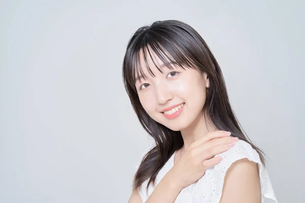 Retrato Mujer Joven Asiática Fondo Blanco —  Fotos de Stock