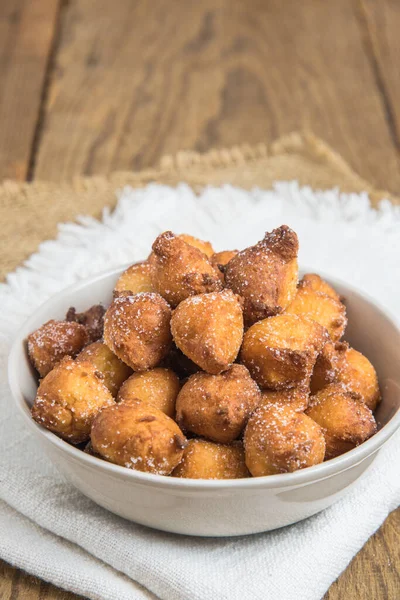 Zelfgemaakte Mutzen Castagnole Typische Duitse Italiaanse Carnavalsbeignets Met Suiker Een — Stockfoto