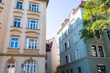 Münih 'teki özel evler, apartmanlar, konut binaları, apartmanlar