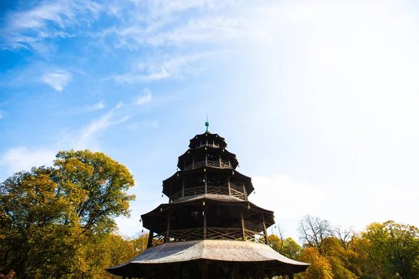 Torre China Jardín Inglés Munich Otoño —  Fotos de Stock