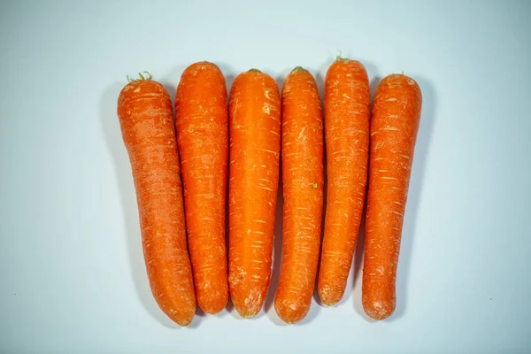Zanahorias Seguidas Zanahorias Divertidas Fondo Blanco Imágenes de stock libres de derechos