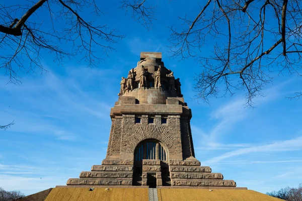 Denkmal Zur Völkerschlacht Leipzig Blauer Himmel — Stockfoto