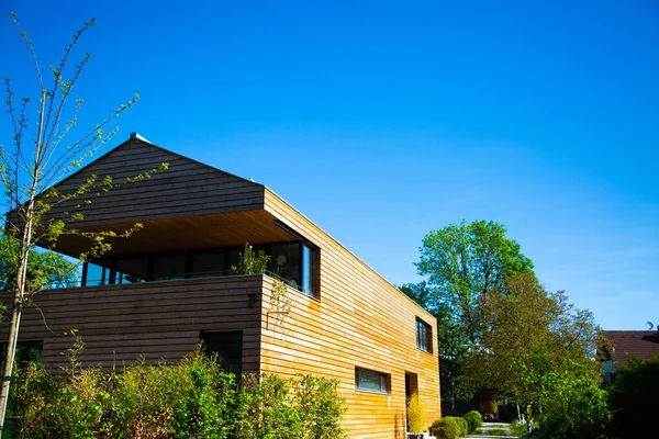 Modern Wooden House Blue Sky Side View Imagen de archivo