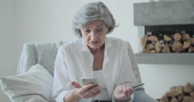 Çevrimiçi bankacılık riskleri, dolandırıcılık ve kart sınırlama fikri.