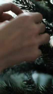 Noel ağacını süslemek