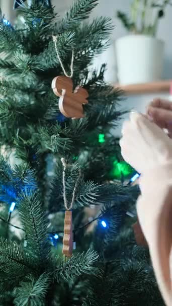 Decoración del árbol de Navidad — Vídeo de stock