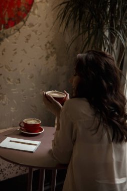 Yansıma ve sakinlik anı