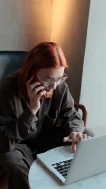 Mesafe öğrenme kavramı ya da serbest çalışan birinin uzaktan çalışma kavramı