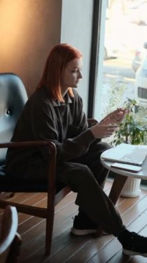 Mesafe öğrenme kavramı ya da serbest çalışan birinin uzaktan çalışma kavramı