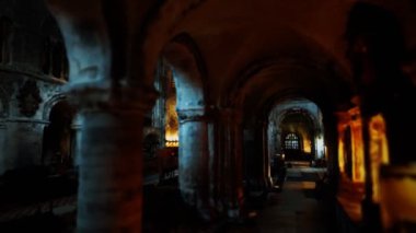 Wilmslow 'daki St. Bartholomews' un İçi