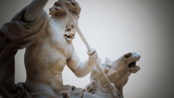 Закриття статуї Нептуна. — стокове відео