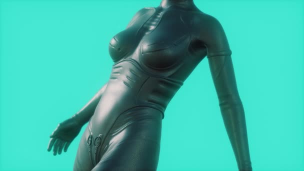 Model trägt futuristischen Anzug aus Leder — Stockvideo