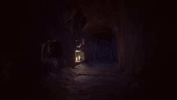 有蜡烛的黑暗的旧墓穴 — 图库视频影像