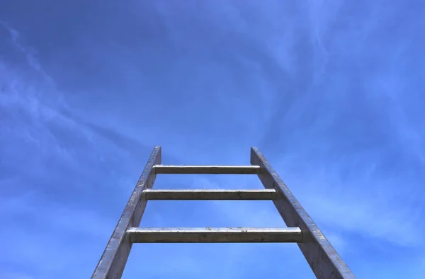 Detail Einer Metalltreppe Den Blauen Himmel — Stockfoto