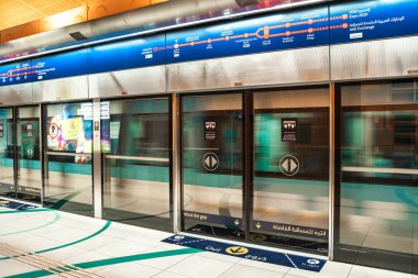 12 Kasım 2021. BAE, Dubai. Metro Dubai İstasyonu Fuarı 2020.