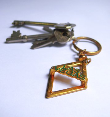 demet-in anahtar taşı