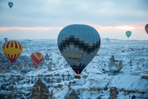 Des Montgolfières Survolant Spectaculaire Cappadoce Belle Vue Sur Les Montgolfières — Photo