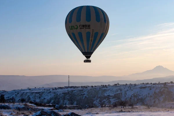 Balony Ogrzane Powietrze Przelatujące Nad Spektakularną Kapadocją Piękny Widok Gorące — Zdjęcie stockowe