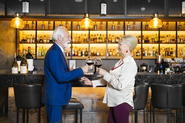 Elderly Couple Making Toast Valentines Day — Stockfoto