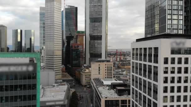 Drone flight on skyscrapers in Frankfurt am Main — Stockvideo