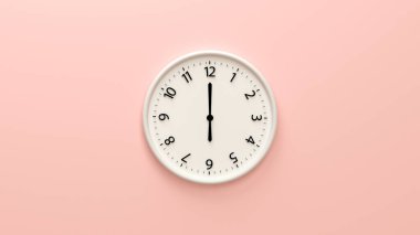 Açık pembe arkaplana kurulmuş beyaz duvar saati. Duvarda asılı beyaz duvar saati. Pembe arka planda minimalist düz plastik duvar saatinin görüntüsü. Boşluğu ve merkezi bileşimi kopyala.