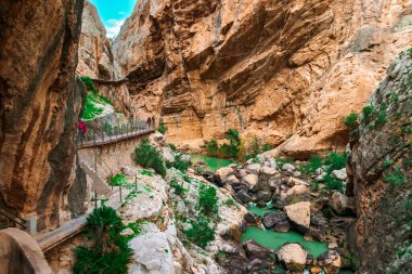 Caminito del Rey yürüyüş yolu, Kralların patikası, El Chorro Gorge 'un güzel manzarası, Ardales, Malaga, İspanya.